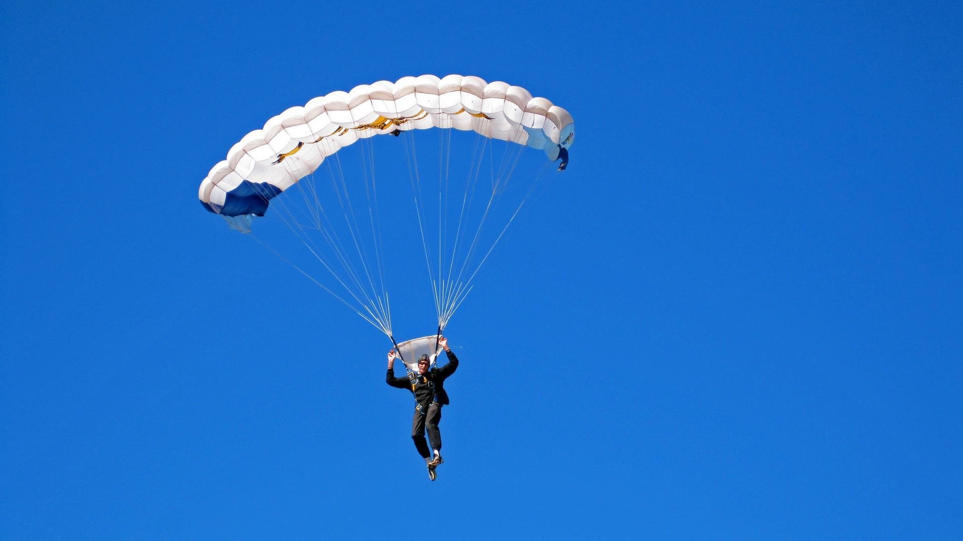 伊丽莎白·德克斯女子200米蝶泳决赛强势登场，200女子蝶泳冠军