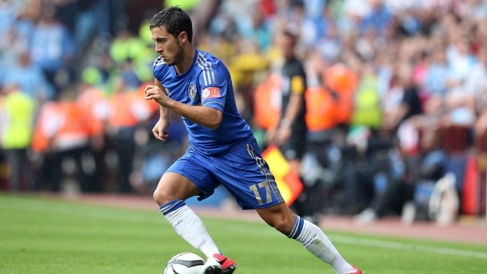 英超劲旅再迎连胜，曼联4-2战胜布莱顿，库尼亚首球点燃战火！